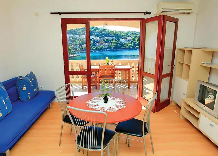 Brna Bb Iv Daire Smokvica (Korcula)